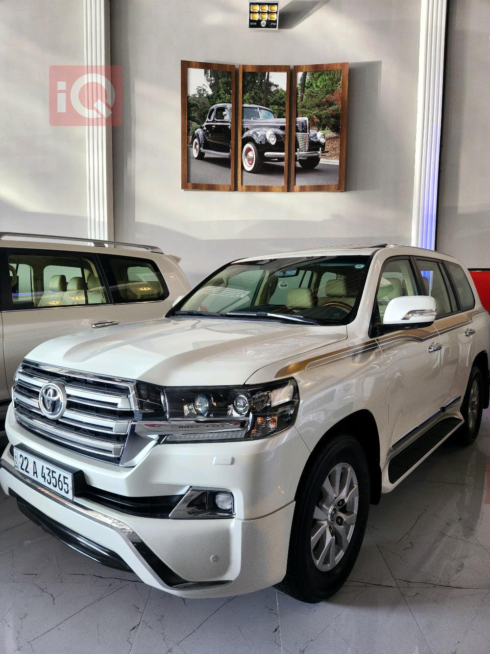 تويوتا لاندكروزر